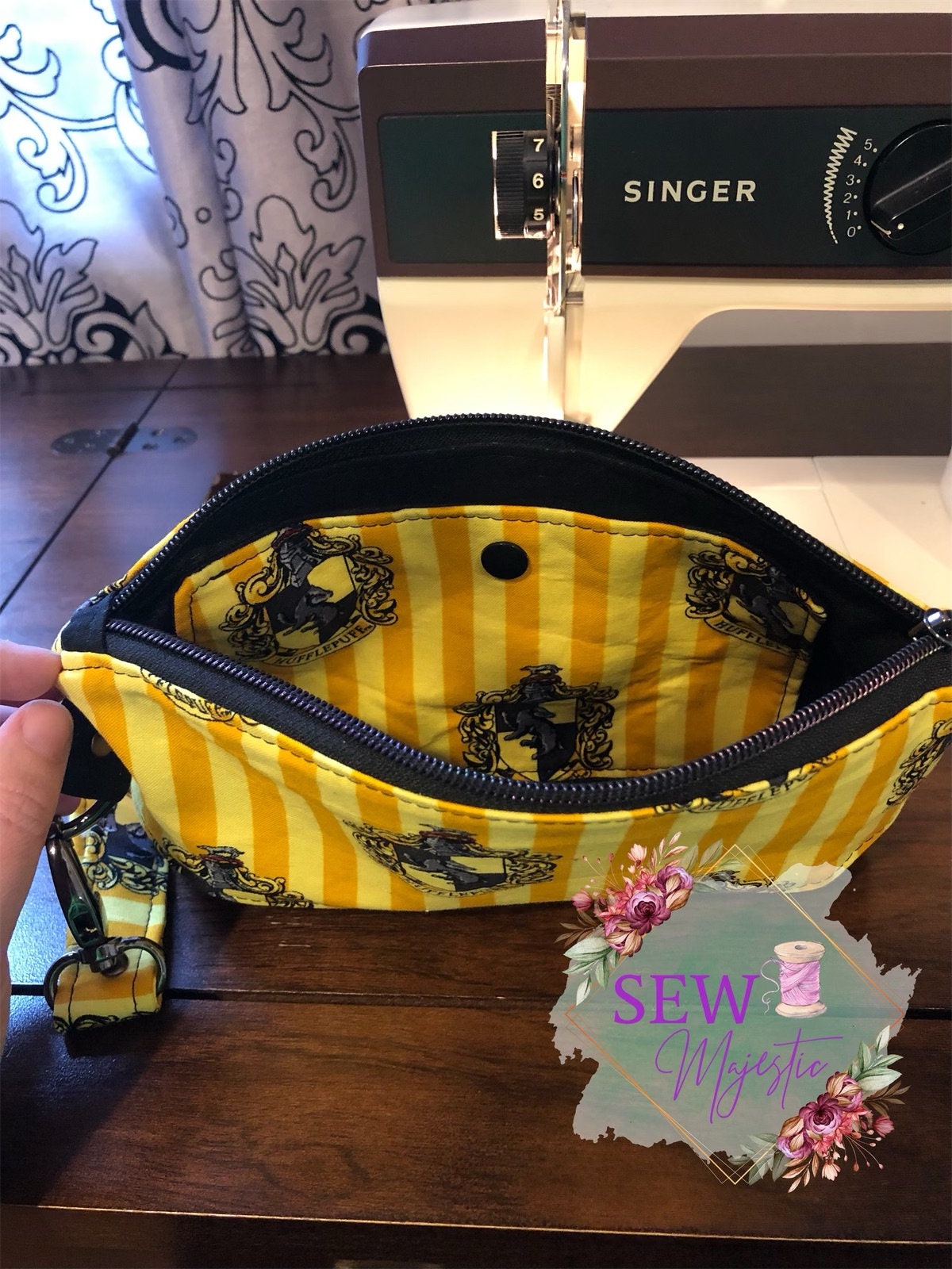 Wizard House Wristlets, Magic House Purse, Gift for Fandom, Fantasy Gift, Theme Park Purse, Custom Wristlets, Birthday Gift for Girl