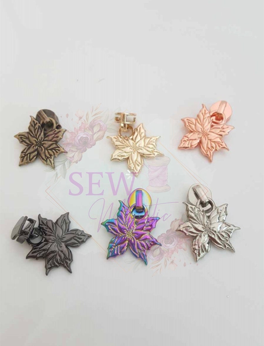 Poinsettia Zipper Pull, Size #5 Zipper, Exclusive to Sew Majestic, Flower Zipper Pull, Nylon Zipper Tape, Christmas Zipper, Sewing Notions