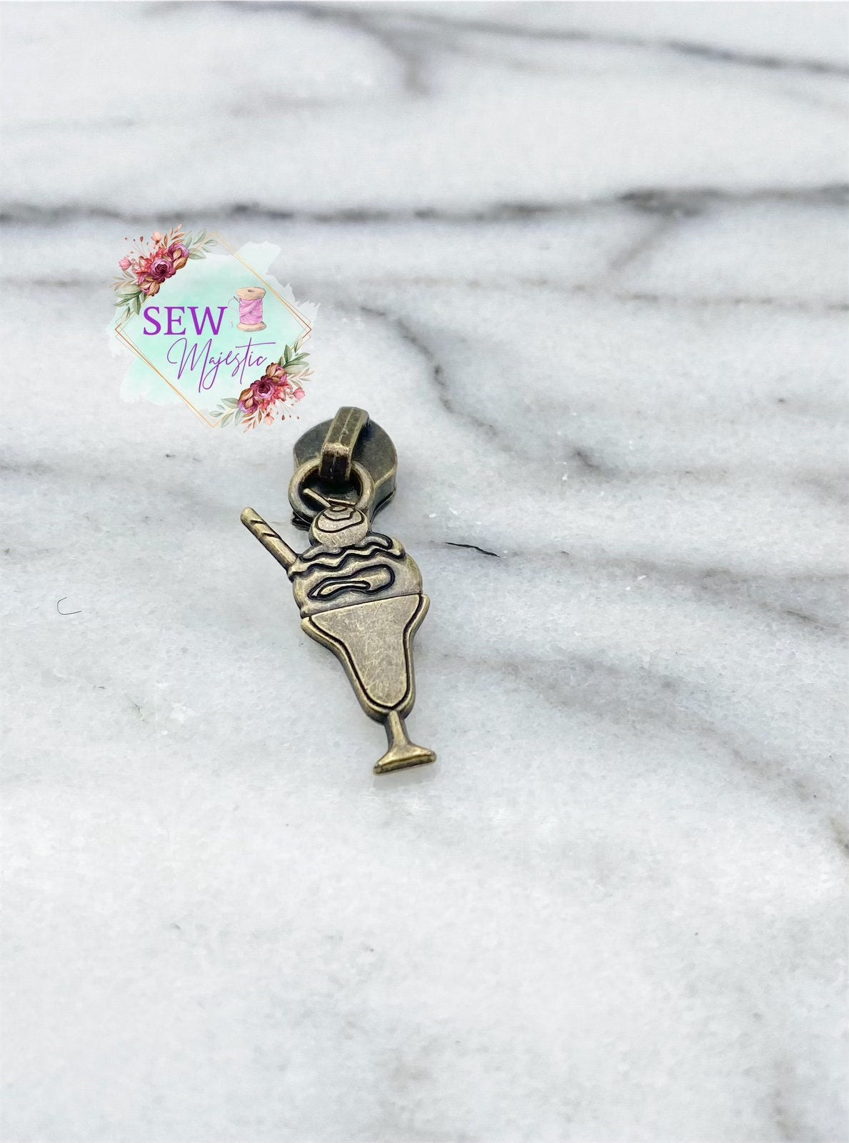 Classic Milkshake, Size #5, Nylon Zipper Pull, For Nylon Zipper Tape, Exclusive to Sew Majestic