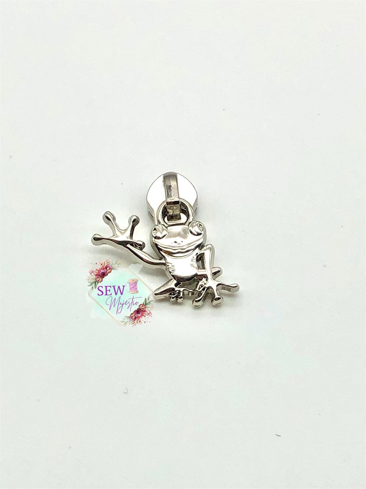 Frog Zipper Pull, Size #5 Zipper Pull, Nylon Zipper Tape, Zipper Pulls, Exclusive to Sew Majestic, Animal Zipper Pull, Green Zipper, Sewing