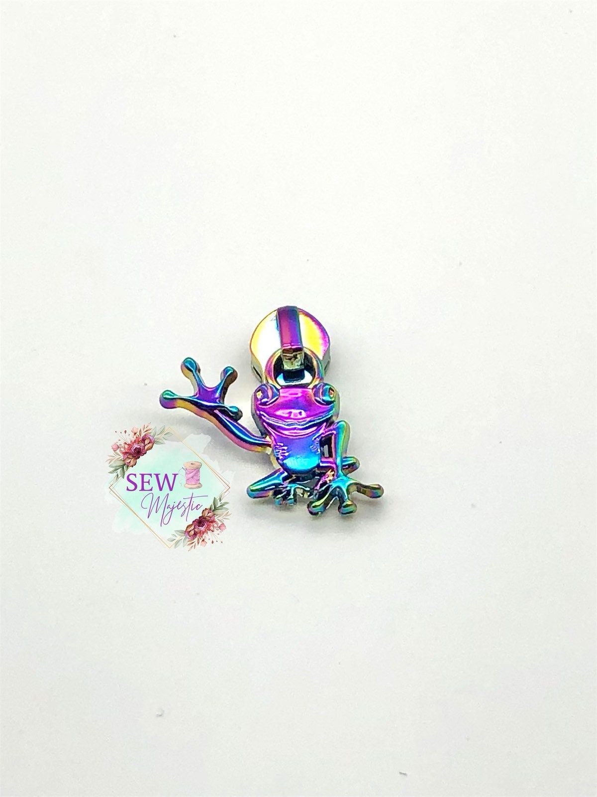 Frog Zipper Pull, Size #5 Zipper Pull, Nylon Zipper Tape, Zipper Pulls, Exclusive to Sew Majestic, Animal Zipper Pull, Green Zipper, Sewing