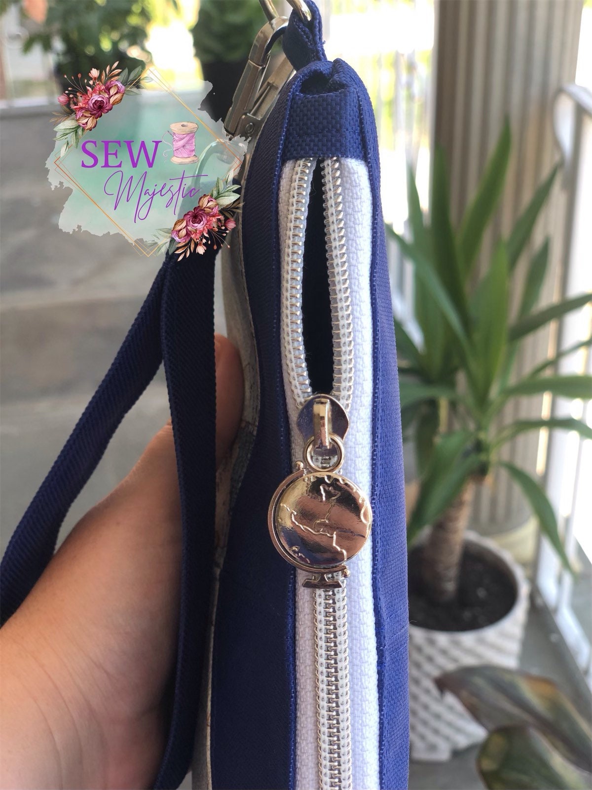 Globe Zipper Pull, Size #5 Zipper, Nylon Zipper Pull, Exclusive to Sew Majestic, Travel Zipper Pull, Vacation Zipper Pull, Bagmaking