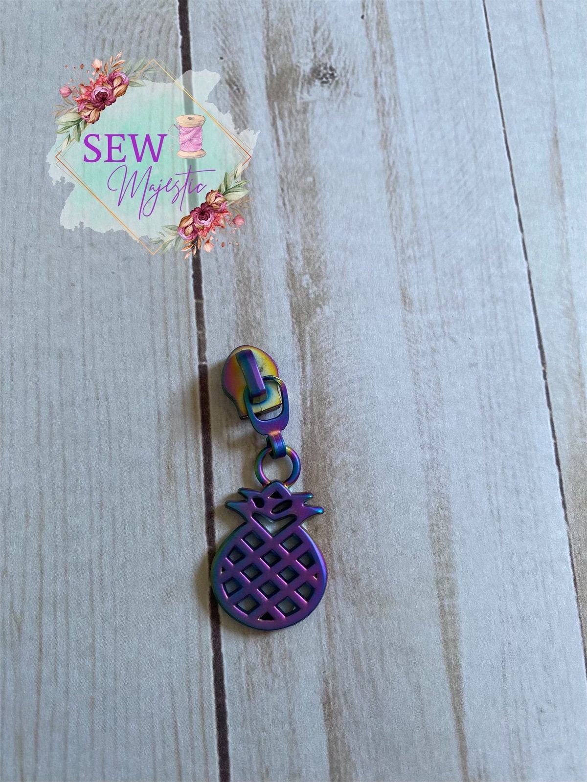Pineapple Size #5 Zipper Pull for Nylon Zipper Tape, Zipper Pull, Size 5 Zipper, Zipper Charm, Pineapple Zipper Pull, For Bagmaking, Purse