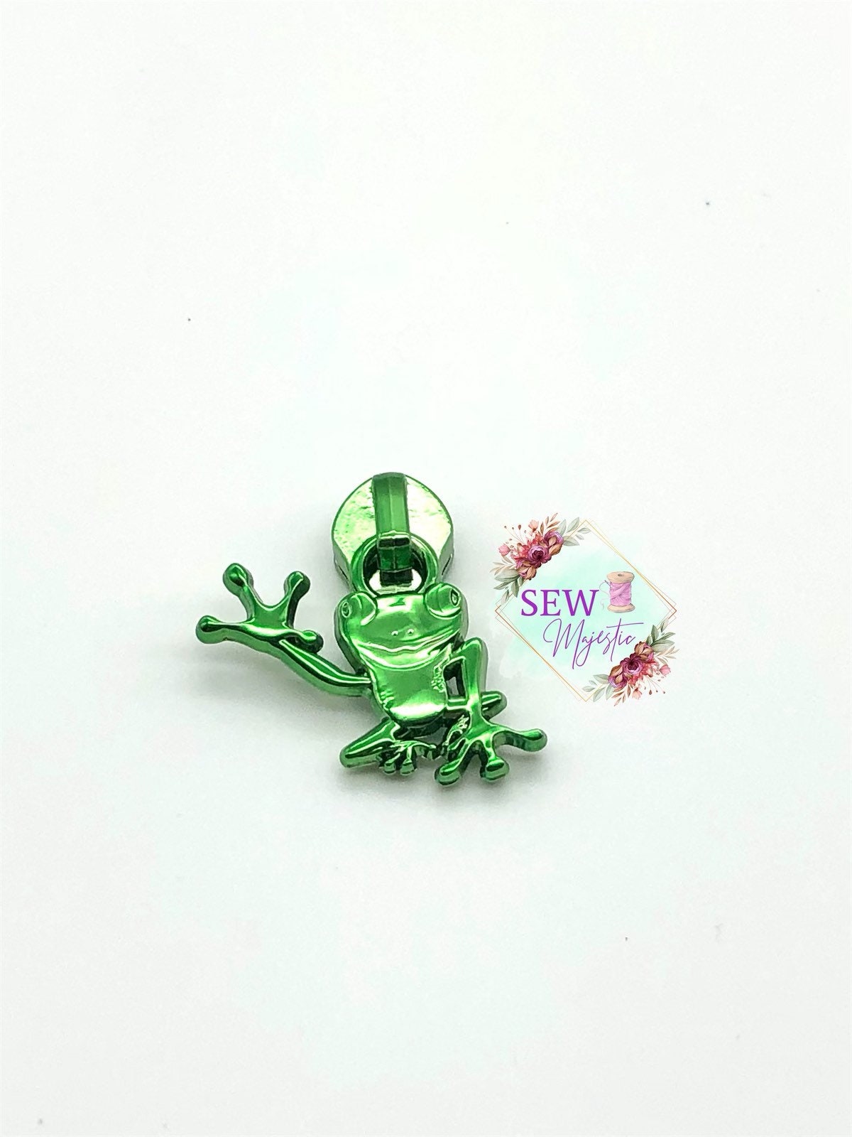 Frog Zipper Pull, Size #5 Zipper Pull, Nylon Zipper Tape, Zipper Pulls, Exclusive to Sew Majestic, Animal Zipper Pull, Green Zipper, Sewing