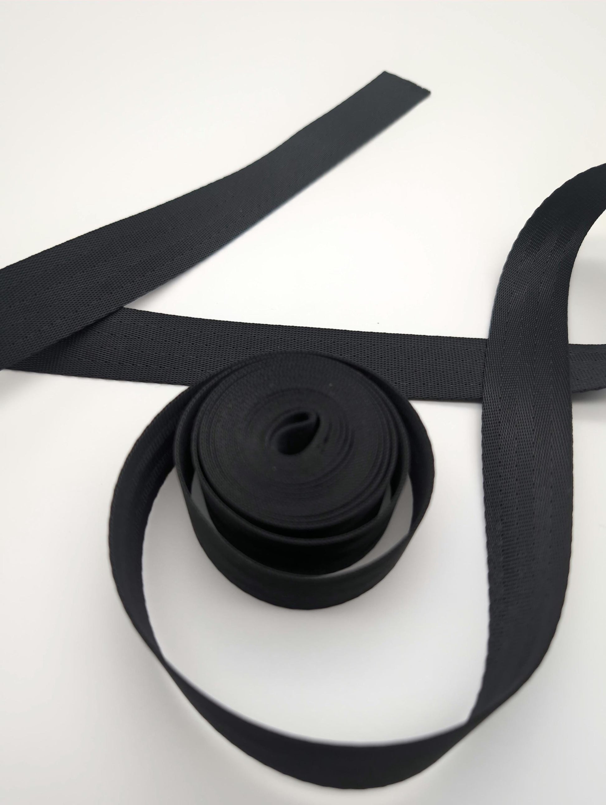 1" Black Webbing By The Yard, Seatbelt Webbing, solid color Webbing, straps, For Bagmaking, By the Yard, Sewing Notion, Sew Majestic