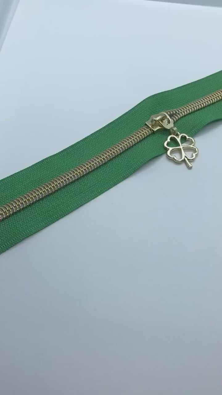 White Nylon with Green Teeth Size #5 Zipper Tape