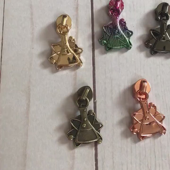 Science Beaker Zipper Pull, Atom Zipper Pull, Size #5 Zipper Pull, Sew Majestic Exclusive Pull, School Zipper Pull, Nylon Zipper Tape,